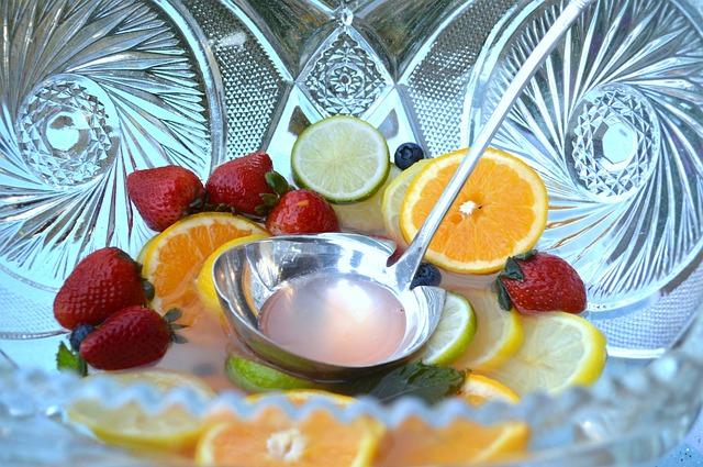 punch bowl, fruit, strawberries